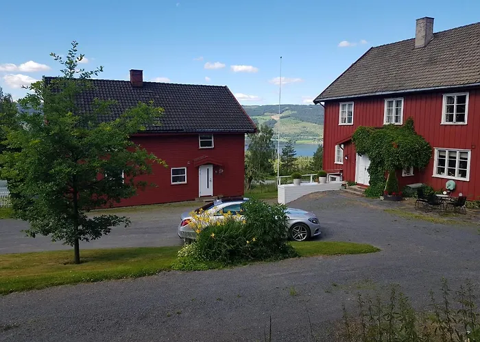Nedre Berg Gard 3*