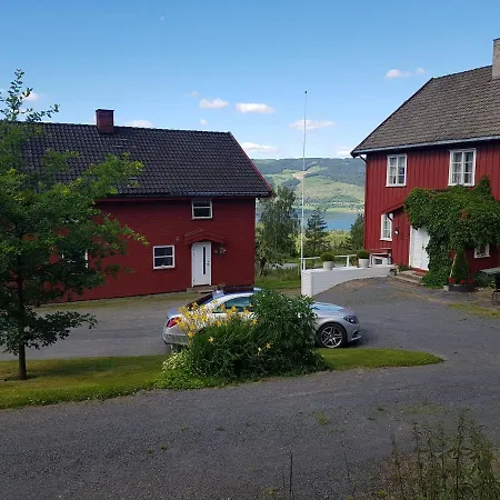 Nedre Berg Gard 3*